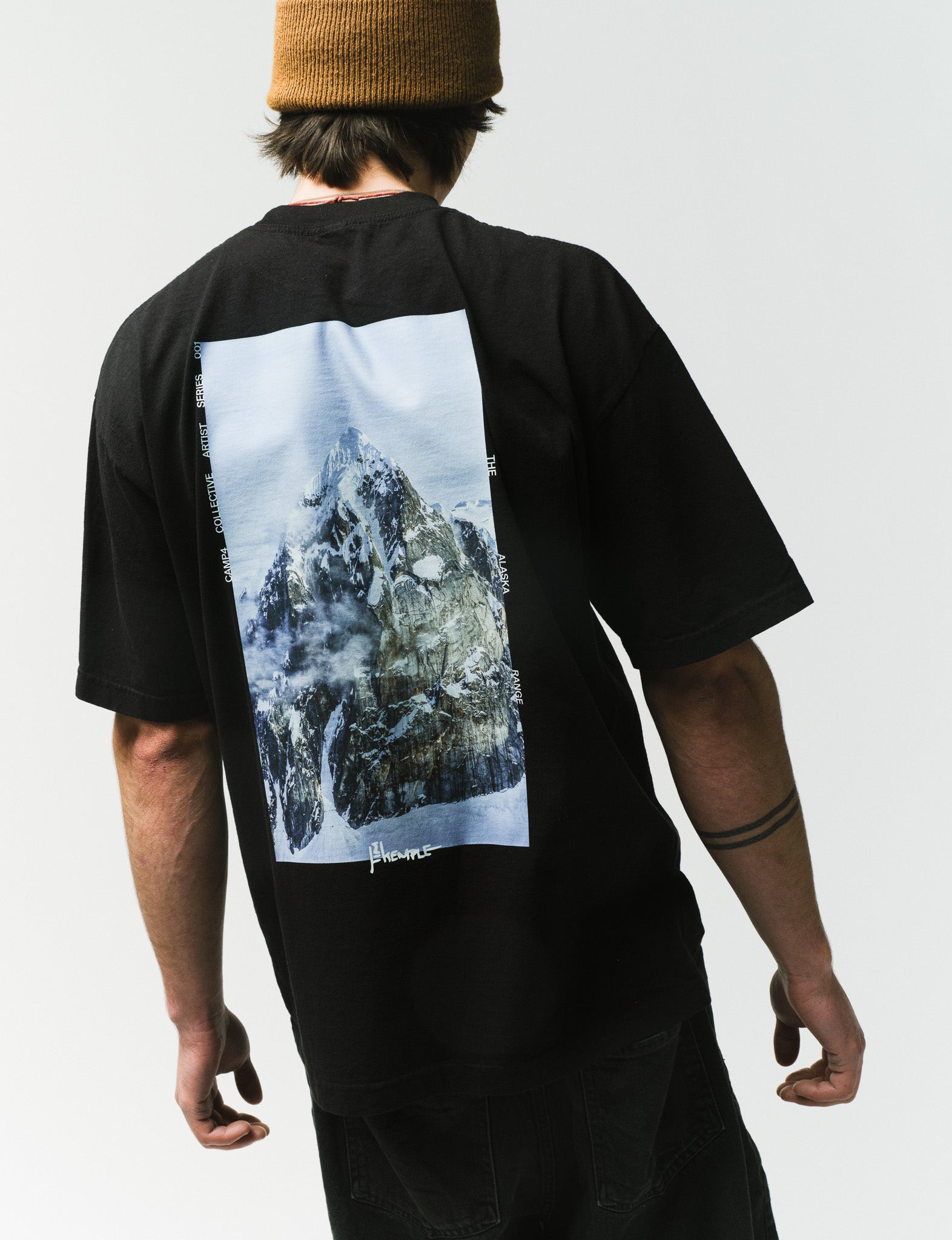 001 TEETH IN THE SKY